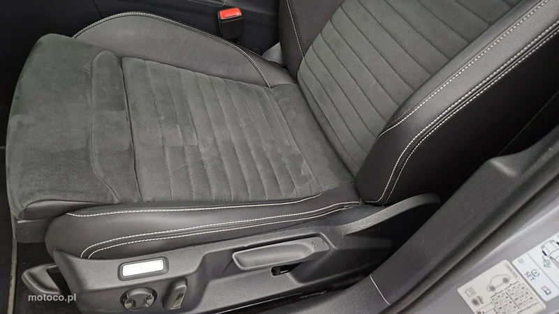 Volkswagen Passat Variant B8 12