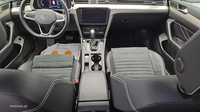 Volkswagen Passat Variant B8 13