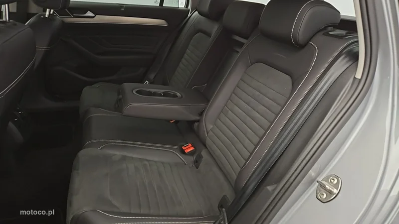 Volkswagen Passat Variant B8 22