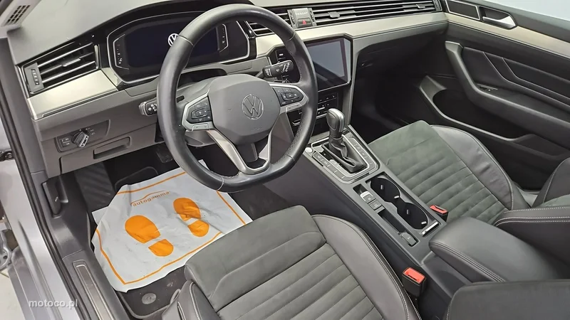 Volkswagen Passat Variant B8 9