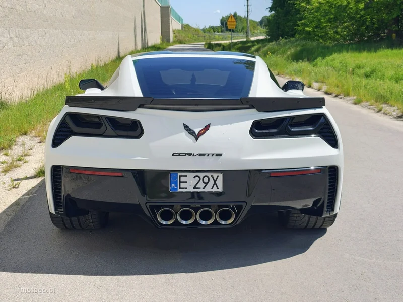 Chevrolet Corvette 11