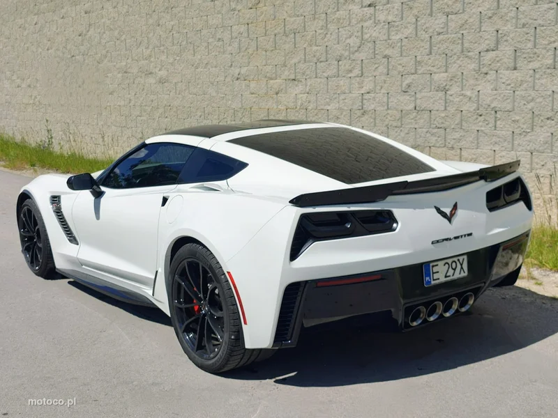 Chevrolet Corvette 12