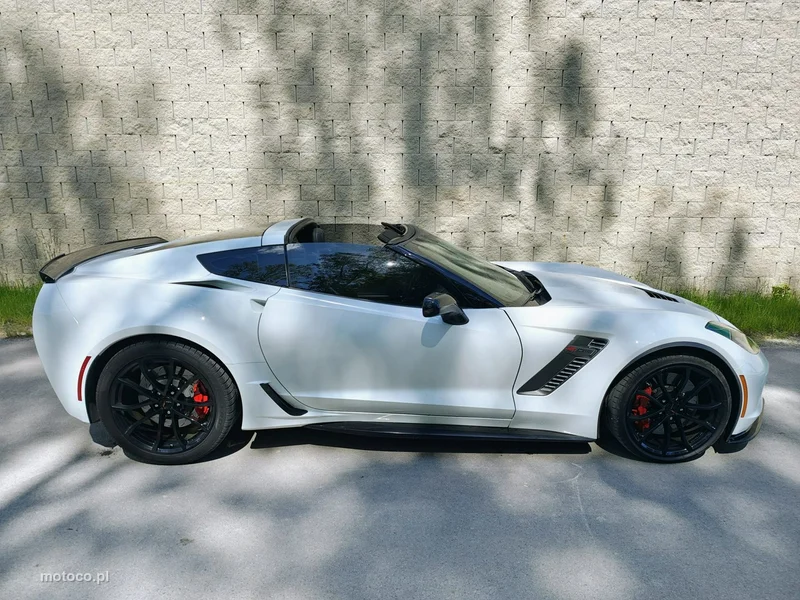 Chevrolet Corvette 18