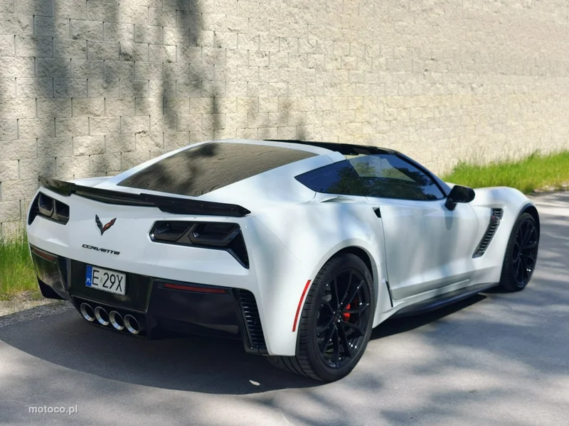 Chevrolet Corvette 5