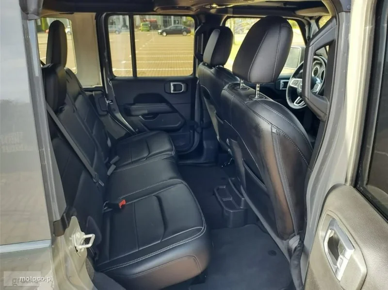 Jeep Wrangler 12