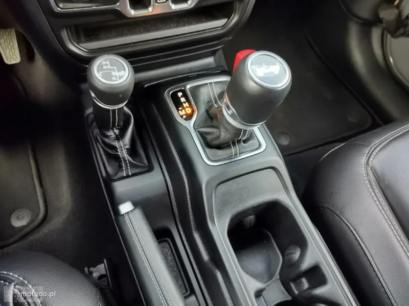 Jeep Wrangler 3
