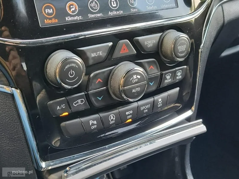 Jeep Grand Cherokee 11
