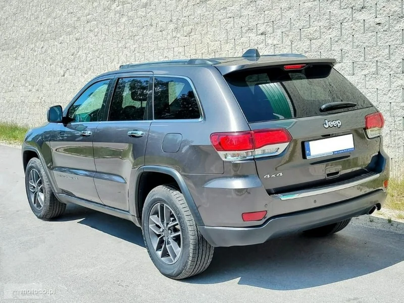 Jeep Grand Cherokee 24