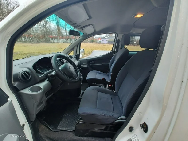 Nissan NV200 9