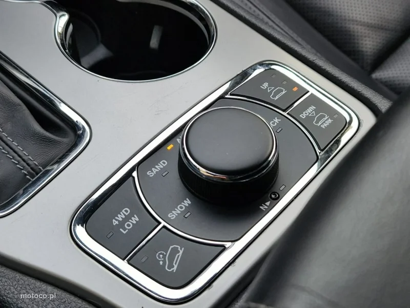 Jeep Grand Cherokee 14