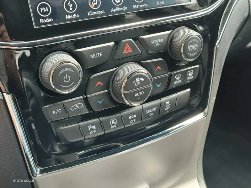 Jeep Grand Cherokee 16