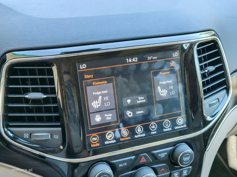 Jeep Grand Cherokee 23