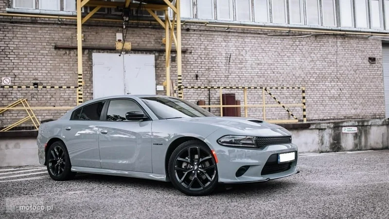 Dodge Charger 3
