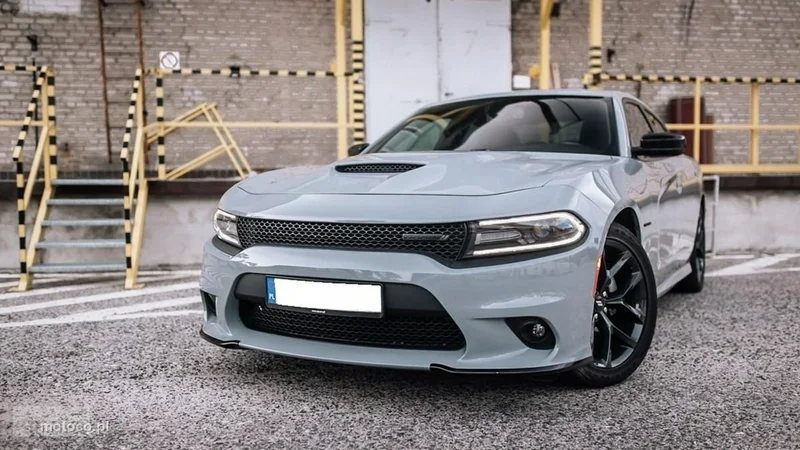 Dodge Charger 9