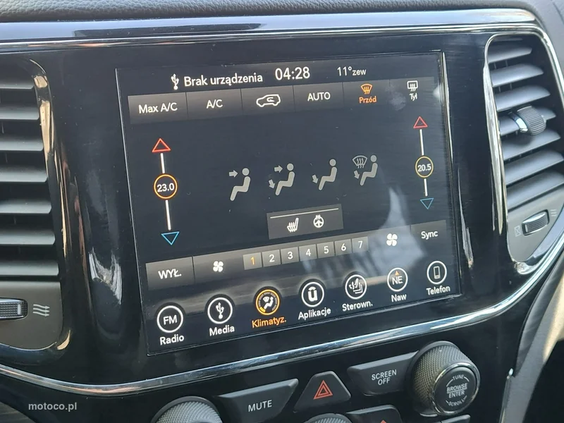 Jeep Grand Cherokee 19