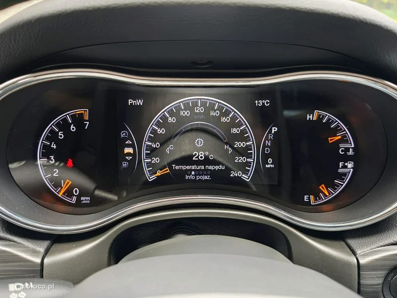 Jeep Grand Cherokee 24