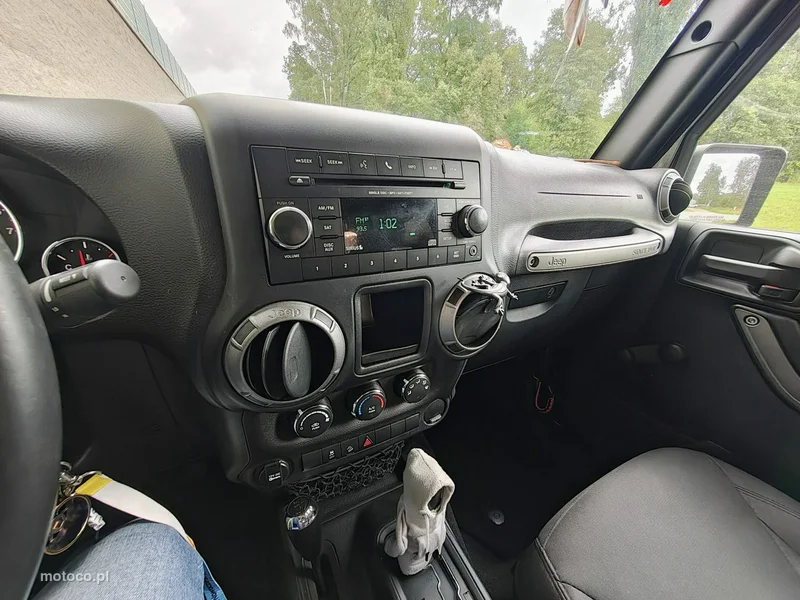 Jeep Wrangler 13