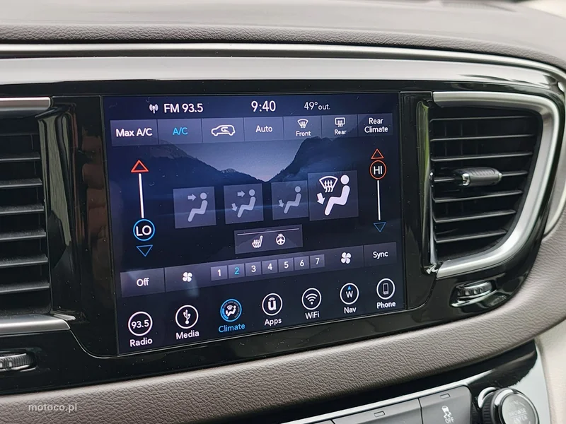 Chrysler Pacifica 17