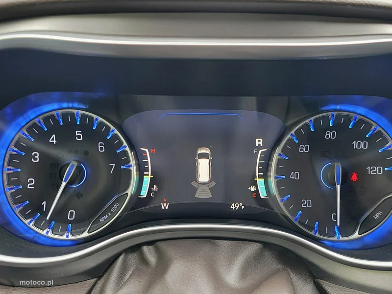 Chrysler Pacifica 24