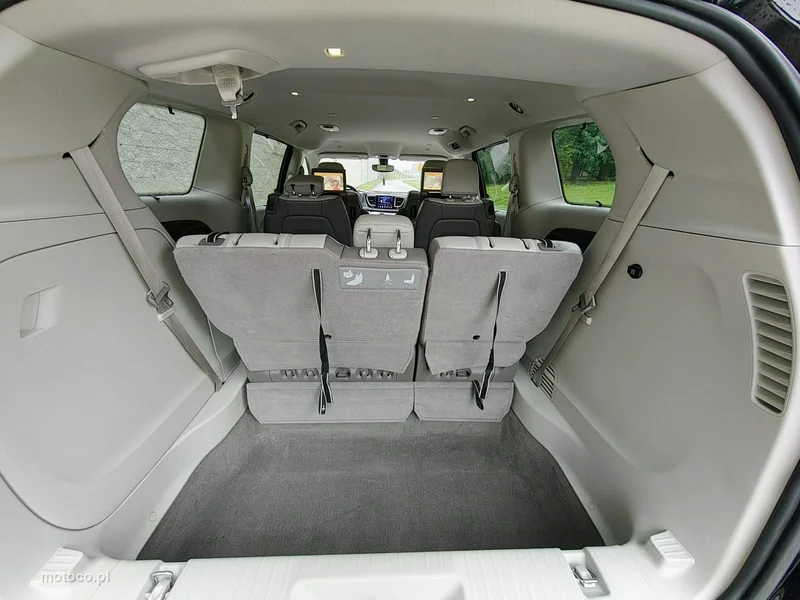Chrysler Pacifica 31