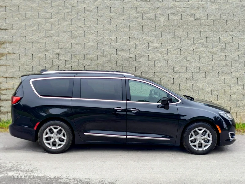 Chrysler Pacifica 7