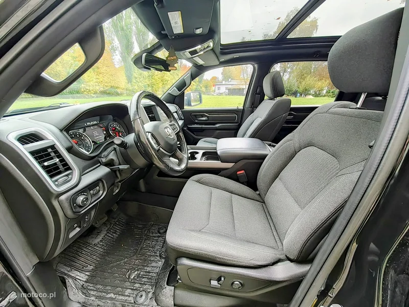 RAM 1500 12