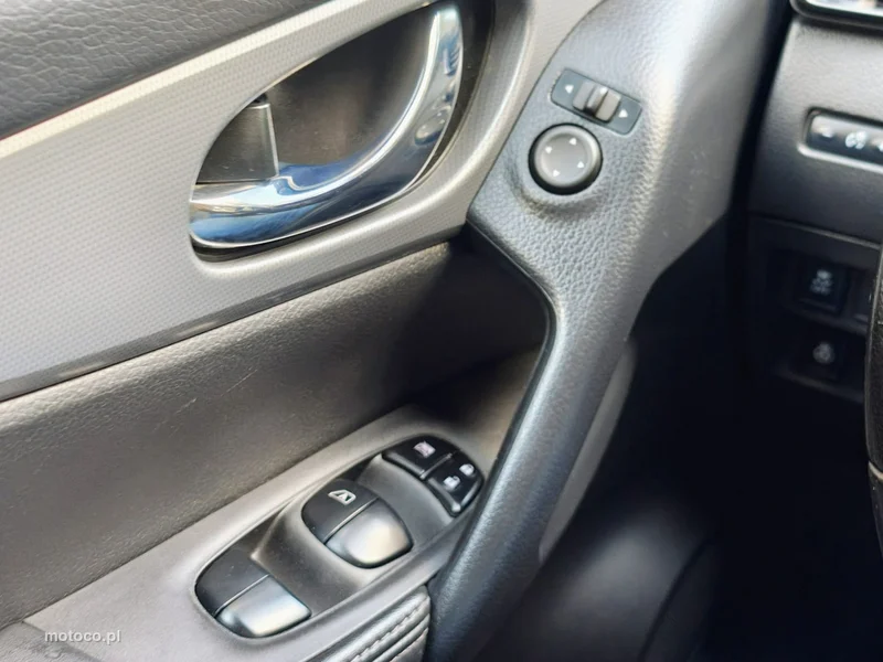 Nissan Rogue 12
