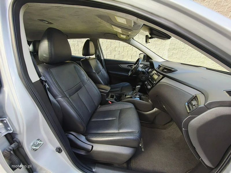 Nissan Rogue 15
