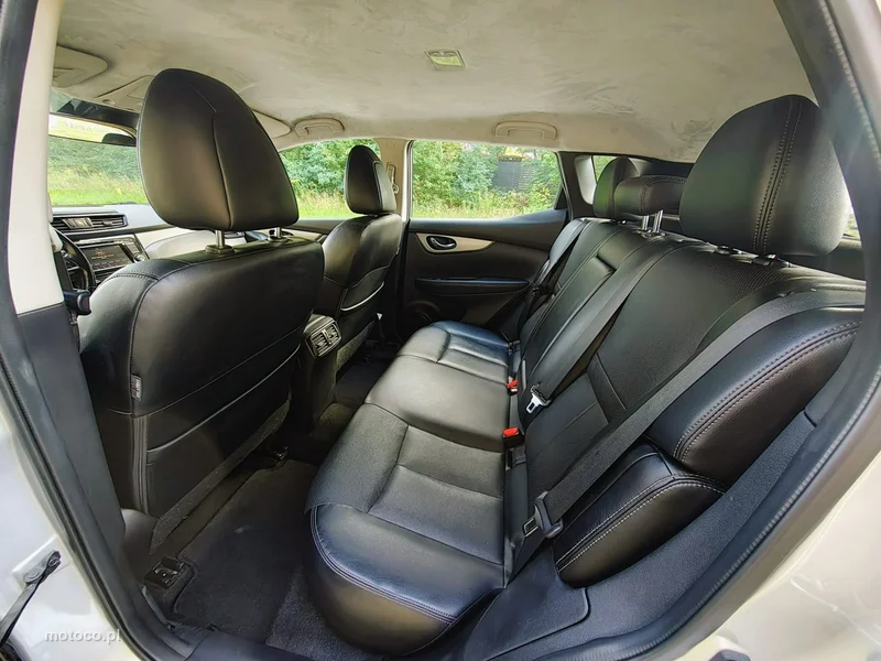 Nissan Rogue 17