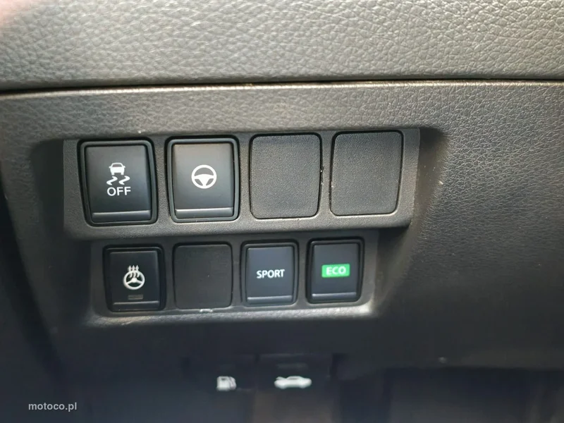 Nissan Rogue 27
