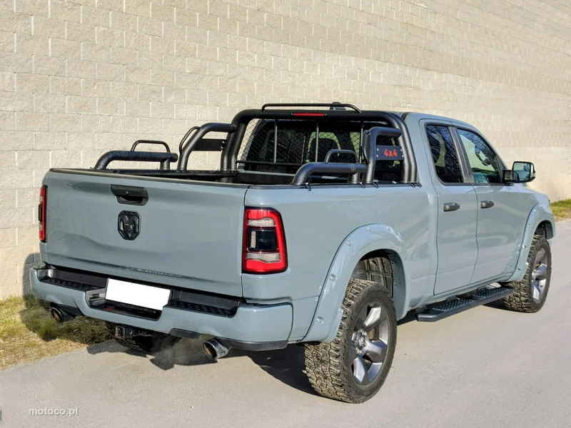 RAM 1500 4