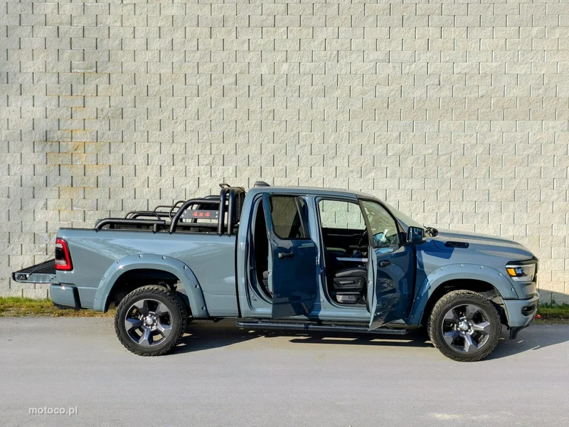 RAM 1500 8