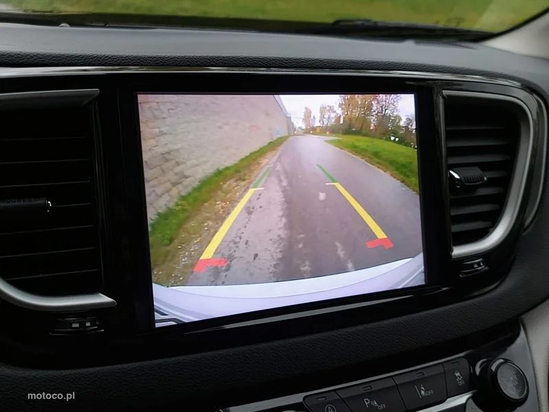 Chrysler Pacifica 16