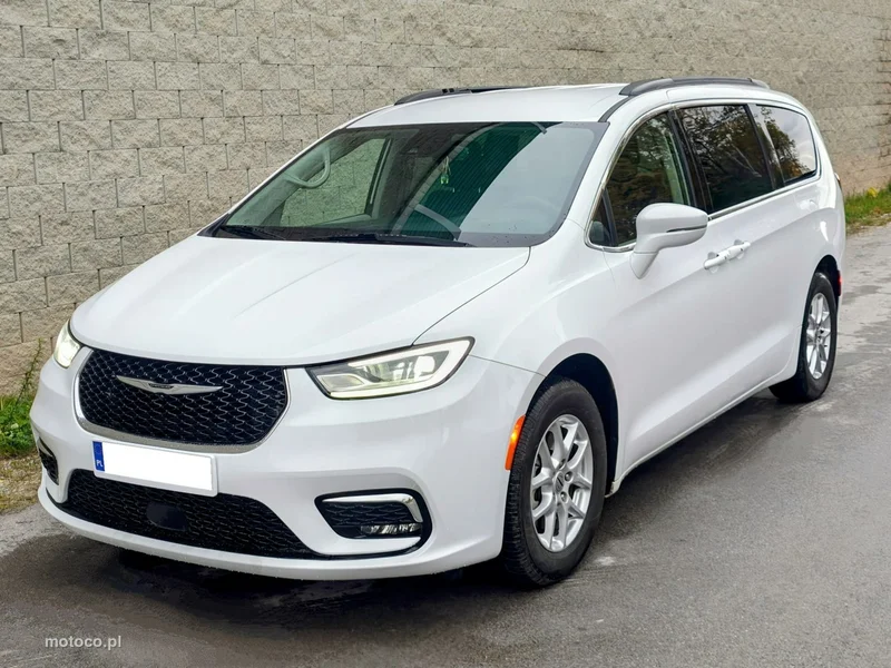 Chrysler Pacifica 3