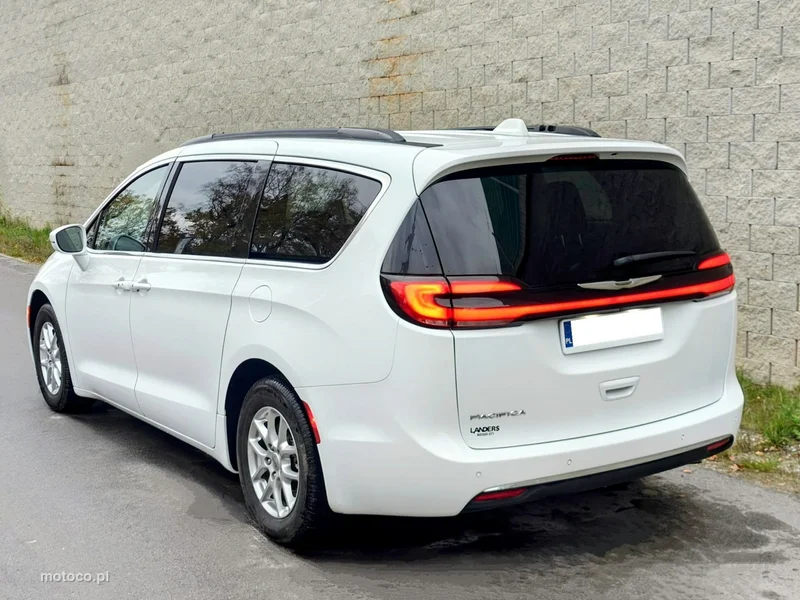 Chrysler Pacifica 4