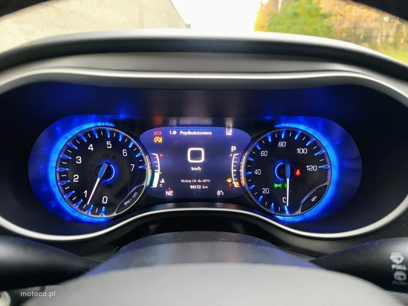 Chrysler Pacifica 9