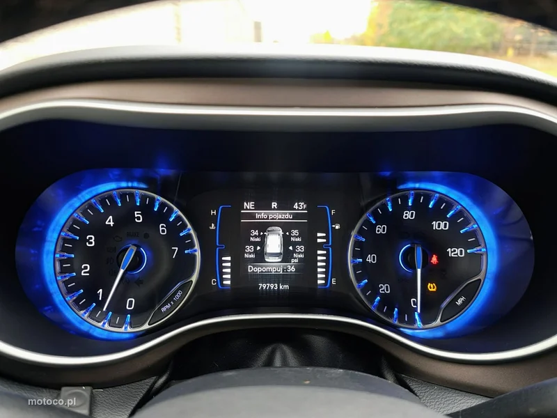 Chrysler Pacifica 18