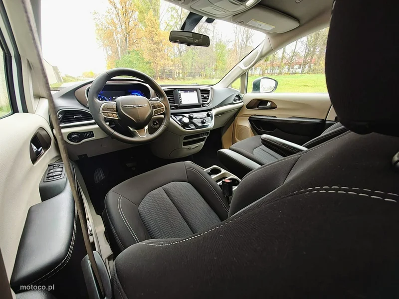 Chrysler Pacifica 19