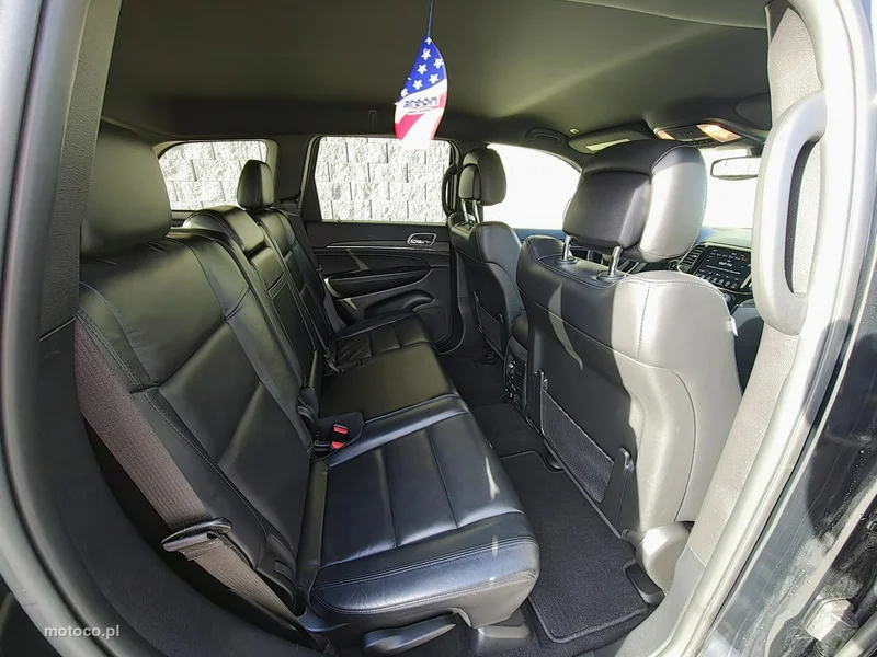 Jeep Grand Cherokee 12