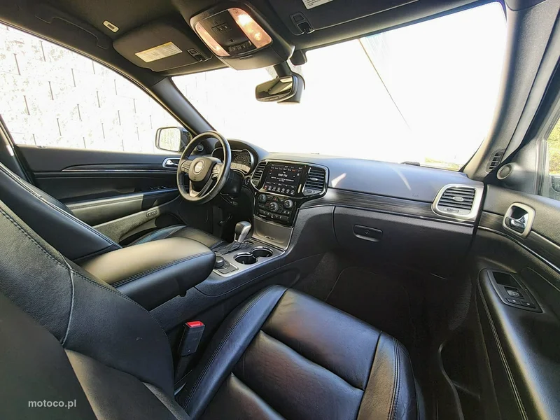 Jeep Grand Cherokee 9