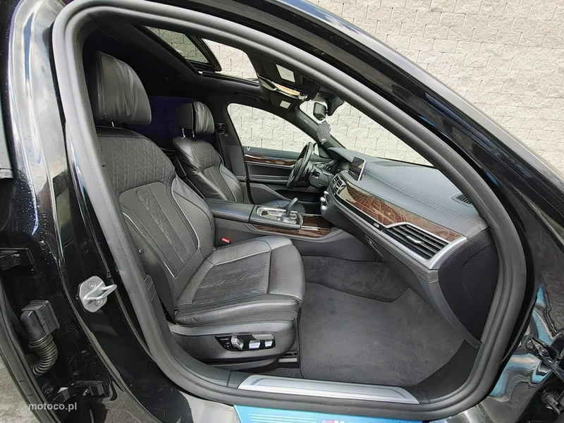 BMW Seria 7 G11 740 14