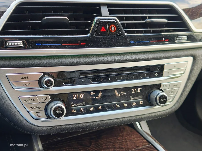 BMW Seria 7 G11 740 25