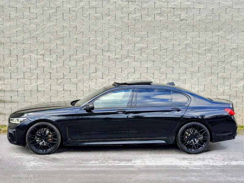 BMW Seria 7 G11 740 8