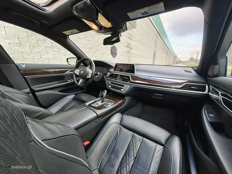 BMW Seria 7 G11 740 10