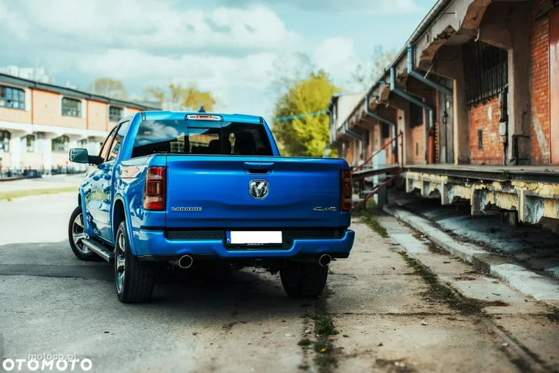 RAM 1500 8