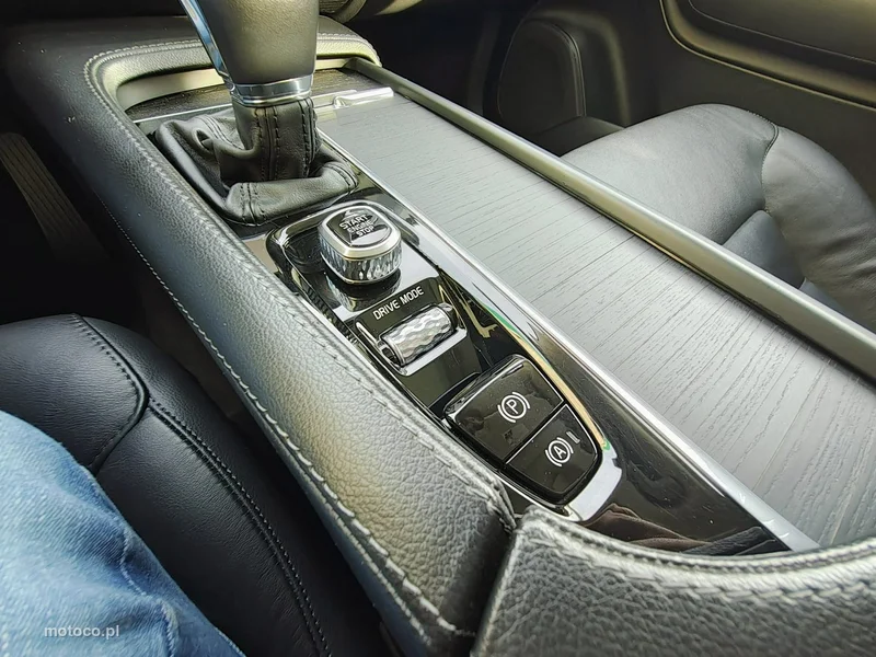 Volvo XC 90 21