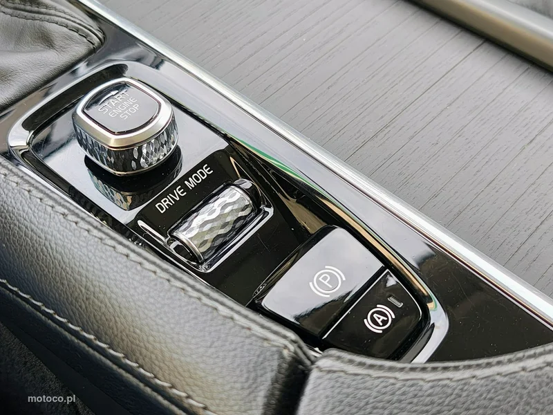 Volvo XC 90 23