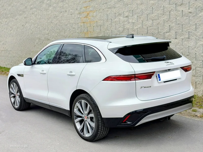 Jaguar F-Pace 6