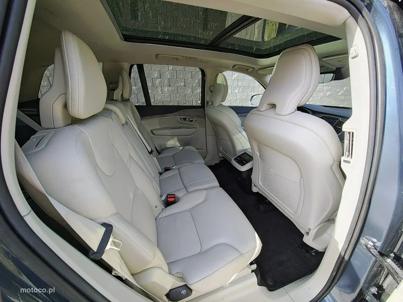 Volvo XC 90 12