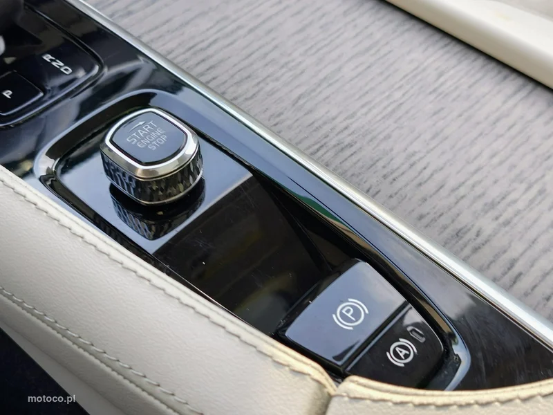 Volvo XC 90 19